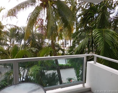 5161 Collins Ave - Photo Thumbnail 2