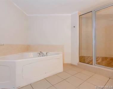 16699 Collins Ave - Photo Thumbnail 46