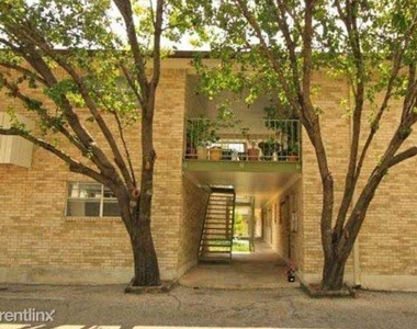 8605 Shoal Creek Boulevard - Photo Thumbnail 5