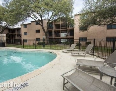 8780 Park Lane - Photo Thumbnail 23