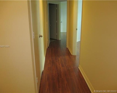 9201 Collins Ave - Photo Thumbnail 27