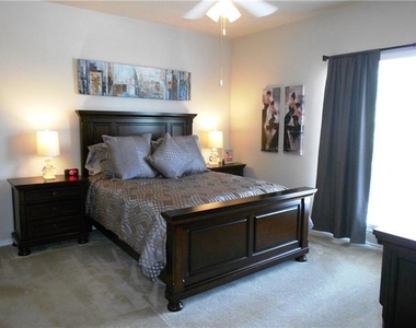 6301 Overton Ridge Boulevard - Photo Thumbnail 13