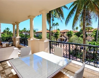 19123 Fisher Island Dr - Photo Thumbnail 4