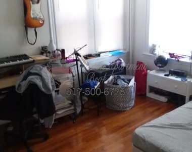 61 Queensberry St. - Photo Thumbnail 7