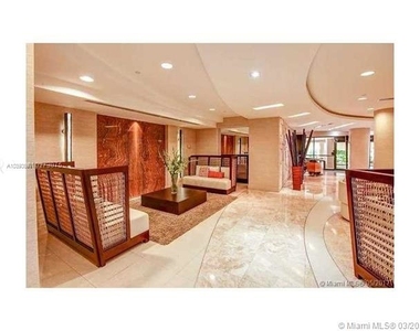 2555 Collins Ave - Photo Thumbnail 25