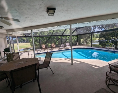 5409 Palm Aire Drive - Photo Thumbnail 6