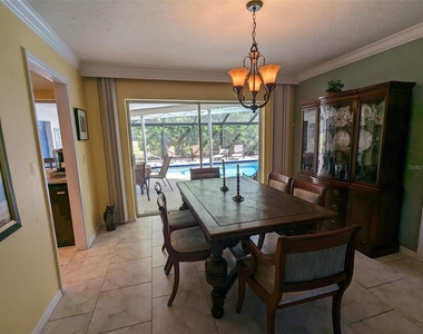 5409 Palm Aire Drive - Photo Thumbnail 8