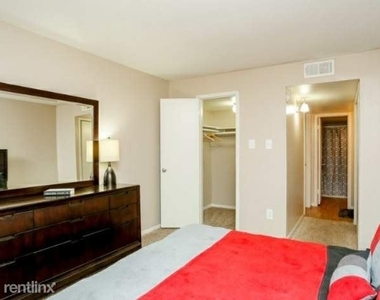 6425 Westheimer Road - Photo Thumbnail 14