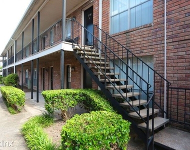 5900 North Braeswood Boulevard - Photo Thumbnail 25