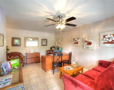 2790 West T C Jester Boulevard - Photo Thumbnail 4