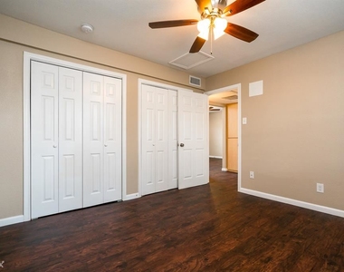 3620 Southmore Blvd Apt 12 - Photo Thumbnail 7