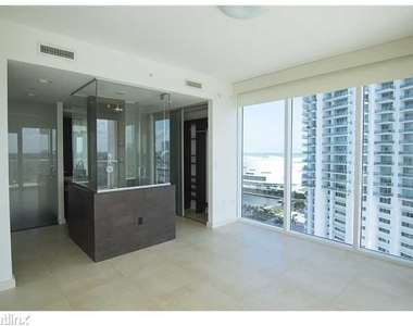 1040 Biscayne Blvd - Photo Thumbnail 0