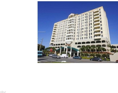 2351 Douglas Rd Apt 1208 - Photo Thumbnail 10