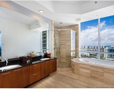 15811 Collins Ave - Photo Thumbnail 32