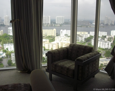 17555 Collins Ave - Photo Thumbnail 32