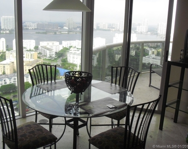 17555 Collins Ave - Photo Thumbnail 20