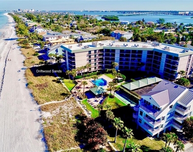 2618 Gulf Boulevard - Photo Thumbnail 1