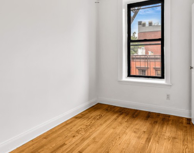 10th street & 3rd avenue  - Photo Thumbnail 2