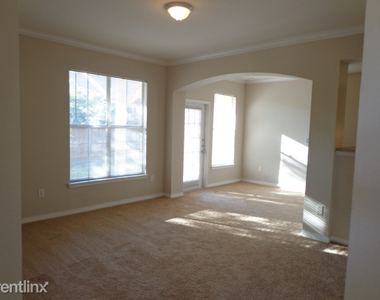 2901 Ridgeview Dr - Photo Thumbnail 2