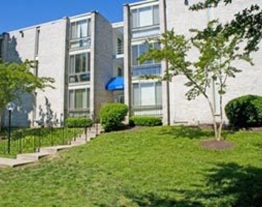 1432 Hampshire West Court - Photo Thumbnail 2