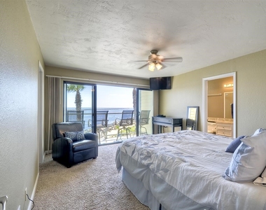 2595 Ocean Front Walk - Photo Thumbnail 9