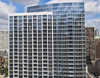 2 W Delaware Place - Photo Thumbnail 14