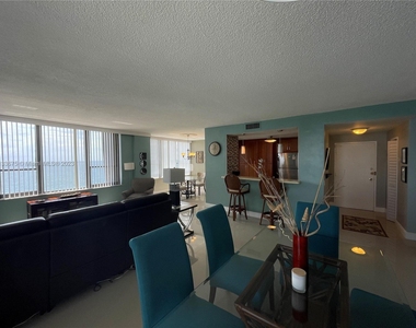 3505 S Ocean Dr - Photo Thumbnail 2