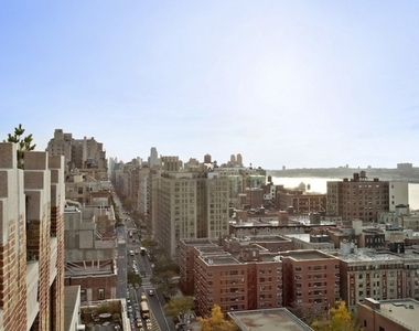 Upper West Side - Photo Thumbnail 9