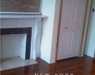 660 Carroll Street - Photo Thumbnail 9