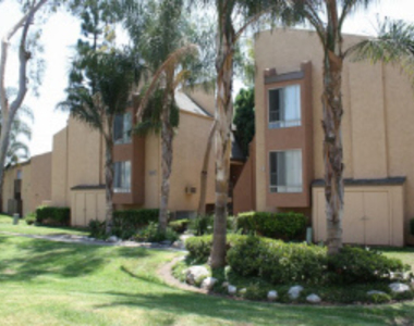 2414 North Tustin Avenue - Photo Thumbnail 3