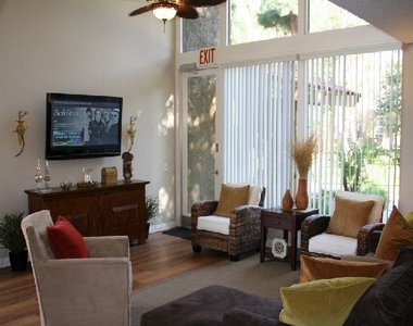 650 East Bonita Avenue - Photo Thumbnail 7