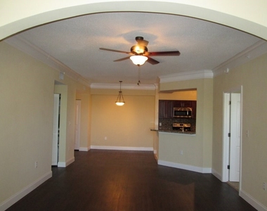 1575 Sw 8th Street - Photo Thumbnail 4