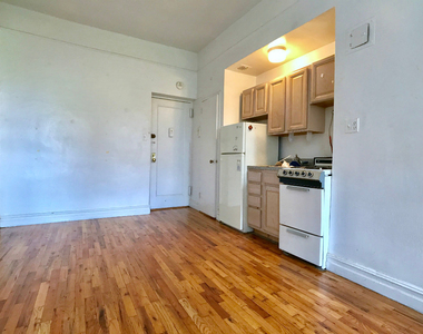 936 West End Ave - Photo Thumbnail 2