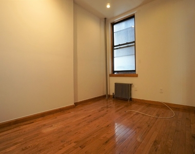 125 East 88th Street - Photo Thumbnail 3