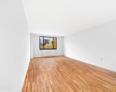 417 East 83rd St - Photo Thumbnail 2