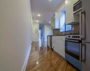 558 Gates Ave Brooklyn, NY 11221 - Photo Thumbnail 1