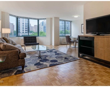 750 Columbus Avenue - Photo Thumbnail 6