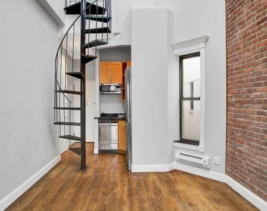 209 East 25th Street - Photo Thumbnail 1