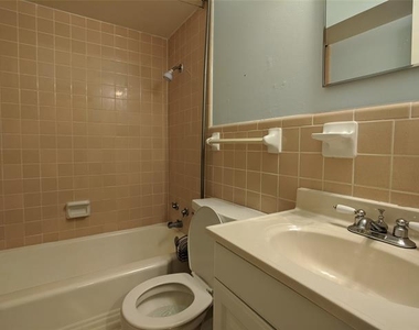 5730 Martel Avenue - Photo Thumbnail 10