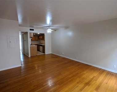 5730 Martel Avenue - Photo Thumbnail 2