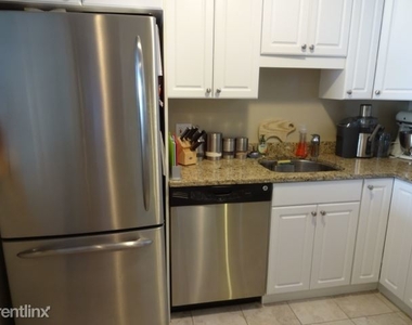 10 E Ontario St Apt 4405 - Photo Thumbnail 16