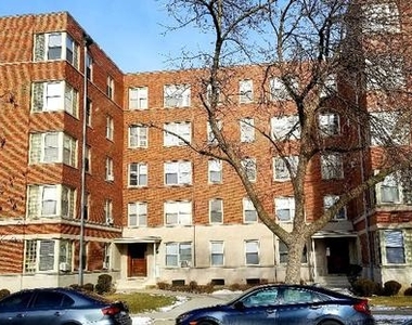 2620 West Berwyn Avenue West - Photo Thumbnail 0