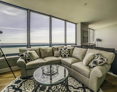 600 North Lake Shore Drive - Photo Thumbnail 11