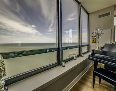 600 North Lake Shore Drive - Photo Thumbnail 8