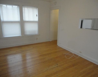 5941 North Paulina St. - Photo Thumbnail 0