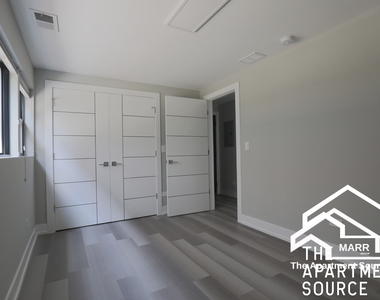 4516 North Seeley - Photo Thumbnail 7