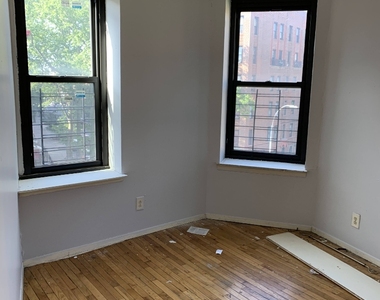 2211 DITMAS AVENUE  - Photo Thumbnail 7