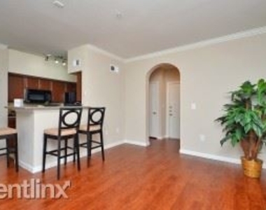 10 Oak Ct - Photo Thumbnail 0