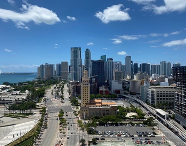 888 Biscayne Blvd - Photo Thumbnail 49