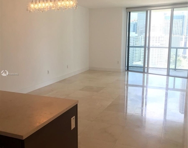 495 Brickell Ave - Photo Thumbnail 0